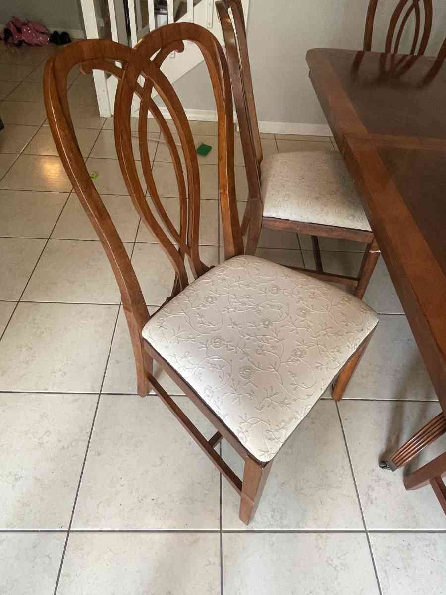 Dinning Room Table - Miami, Florida