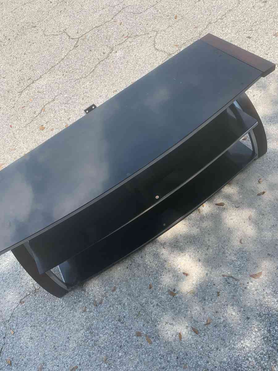 Table - Haines City, Florida - FleaMarketBay