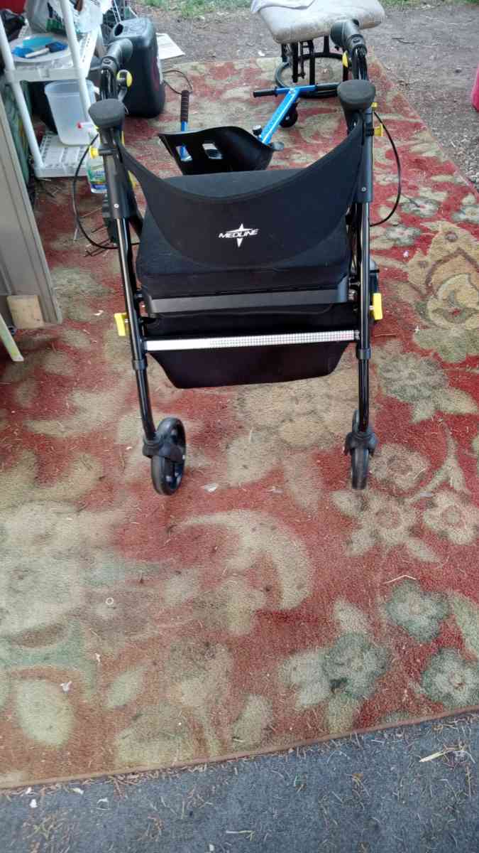 Medline Walker - Manteno, Illinois - FleaMarketBay