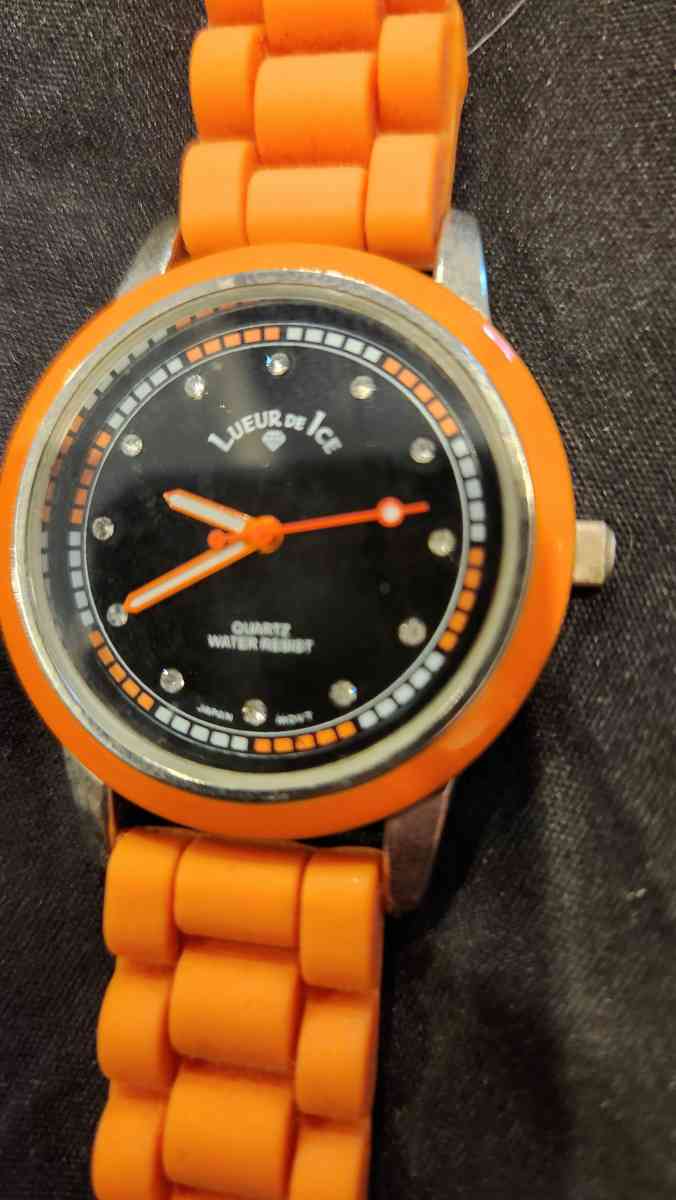 Lueur on Ice Watch - Hawley, Pennsylvania