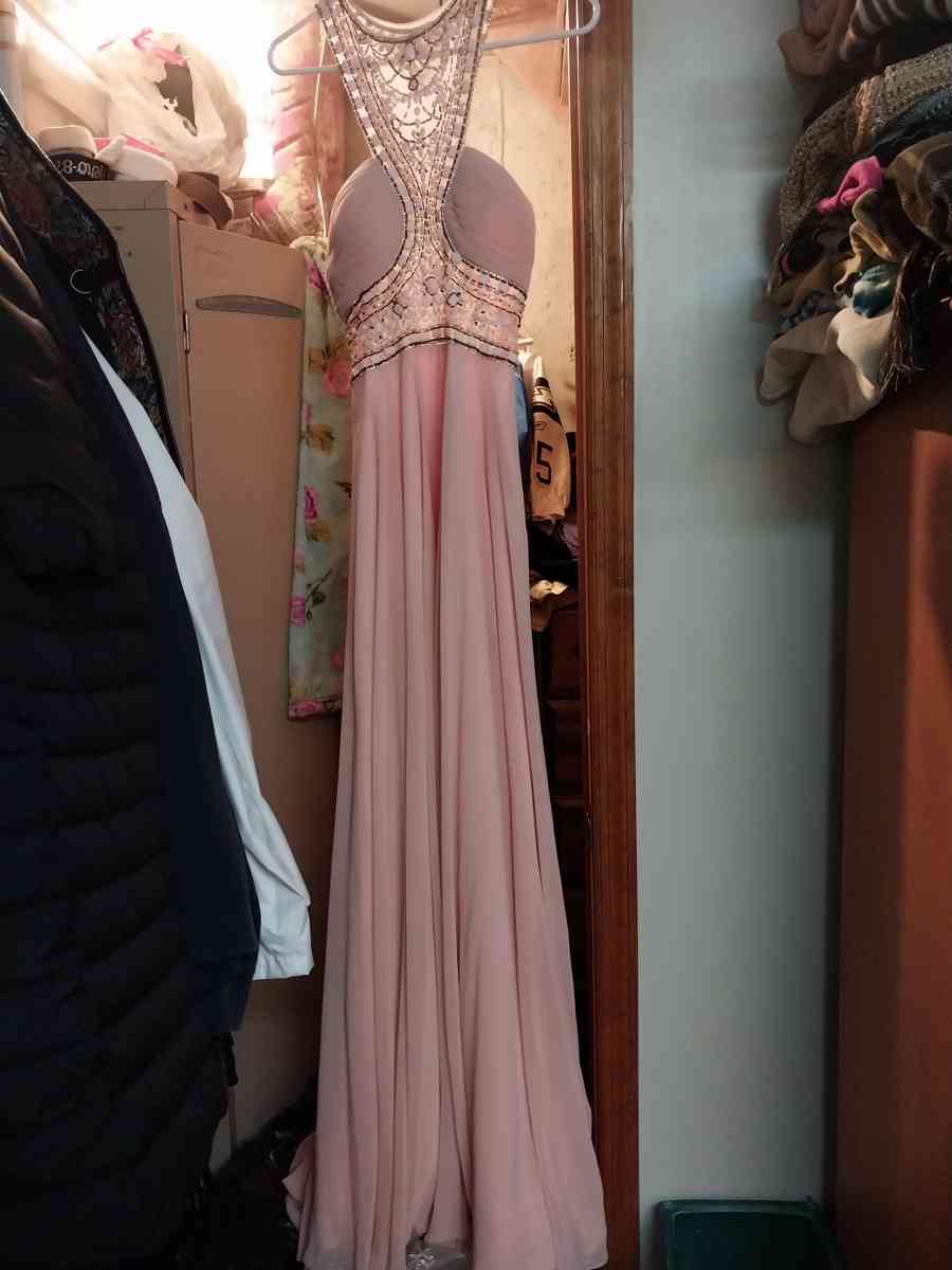 men women and children clothing - Burlington, Kentucky - FleaMarketBay