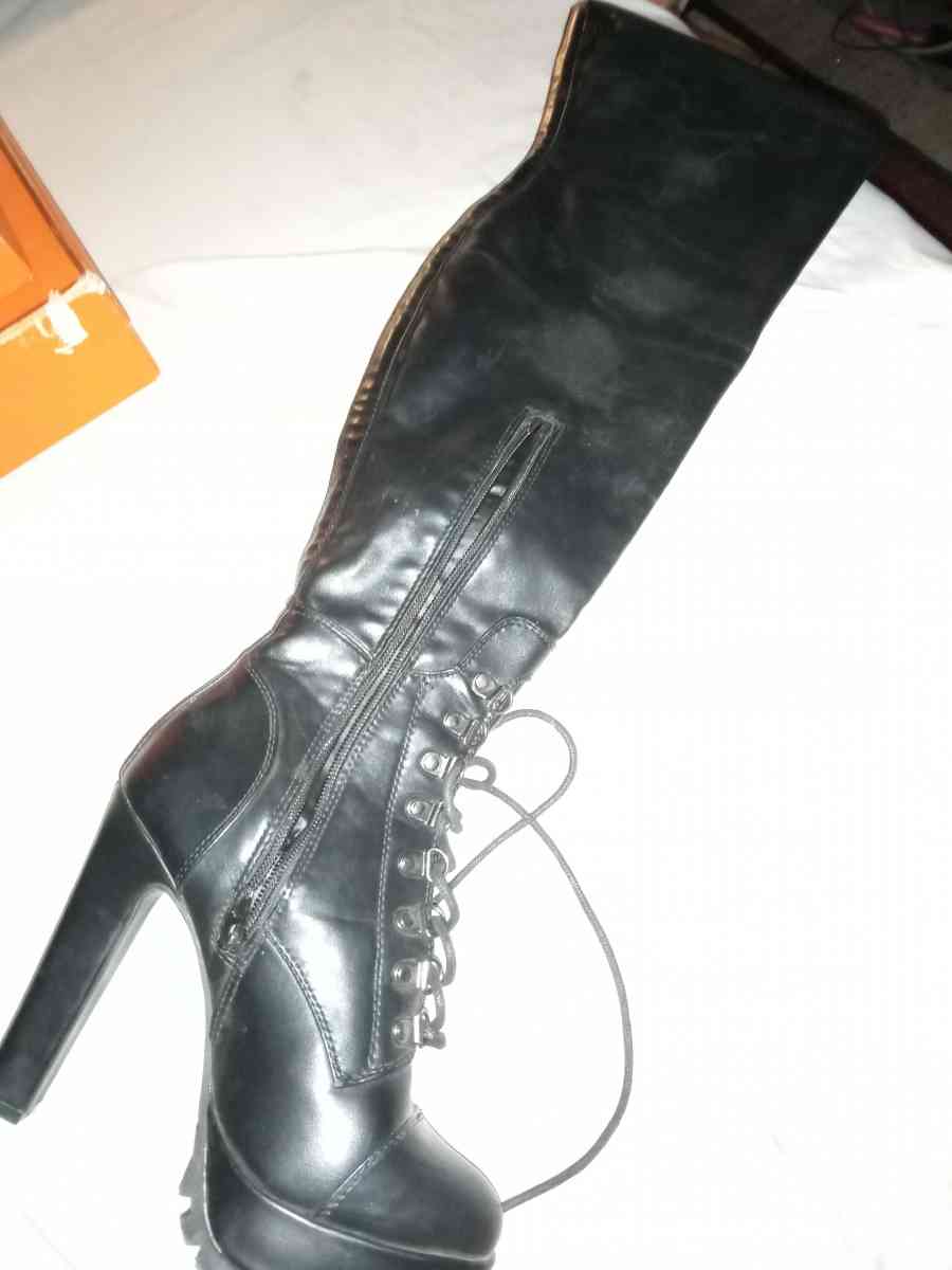 boots - Madera, California - FleaMarketBay