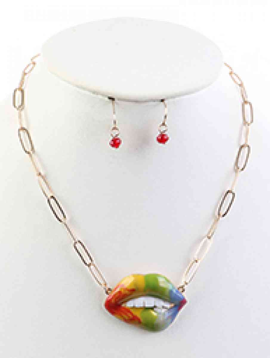 BITE LIP EPOXYNECKLACE AND EARRING SET - Vancouver, Washington - FleaMarketBay