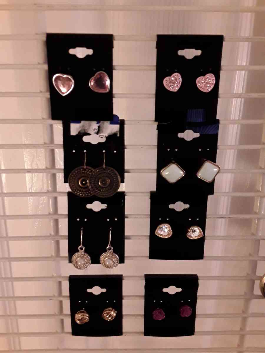 Earrings - Portland, Oregon - FleaMarketBay