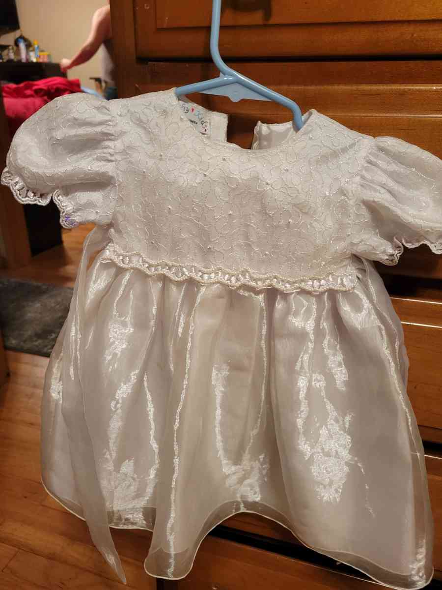 baby dress - Mequon, Wisconsin