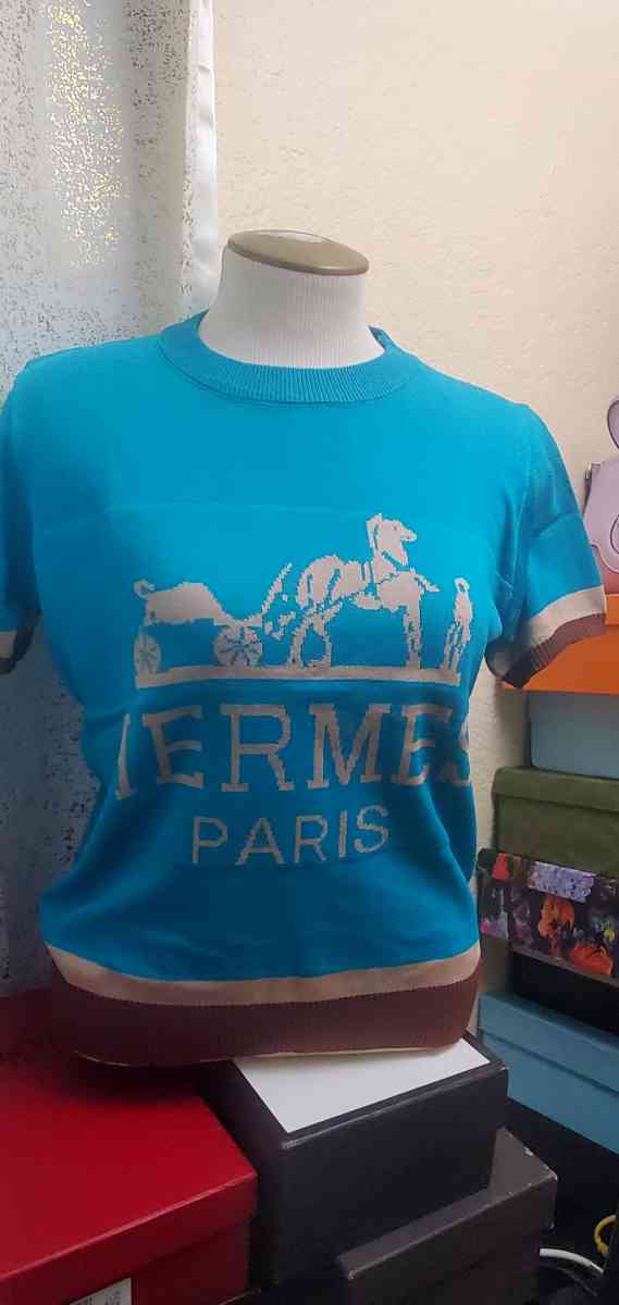 shirts 25 each - Mission Viejo, California - FleaMarketBay