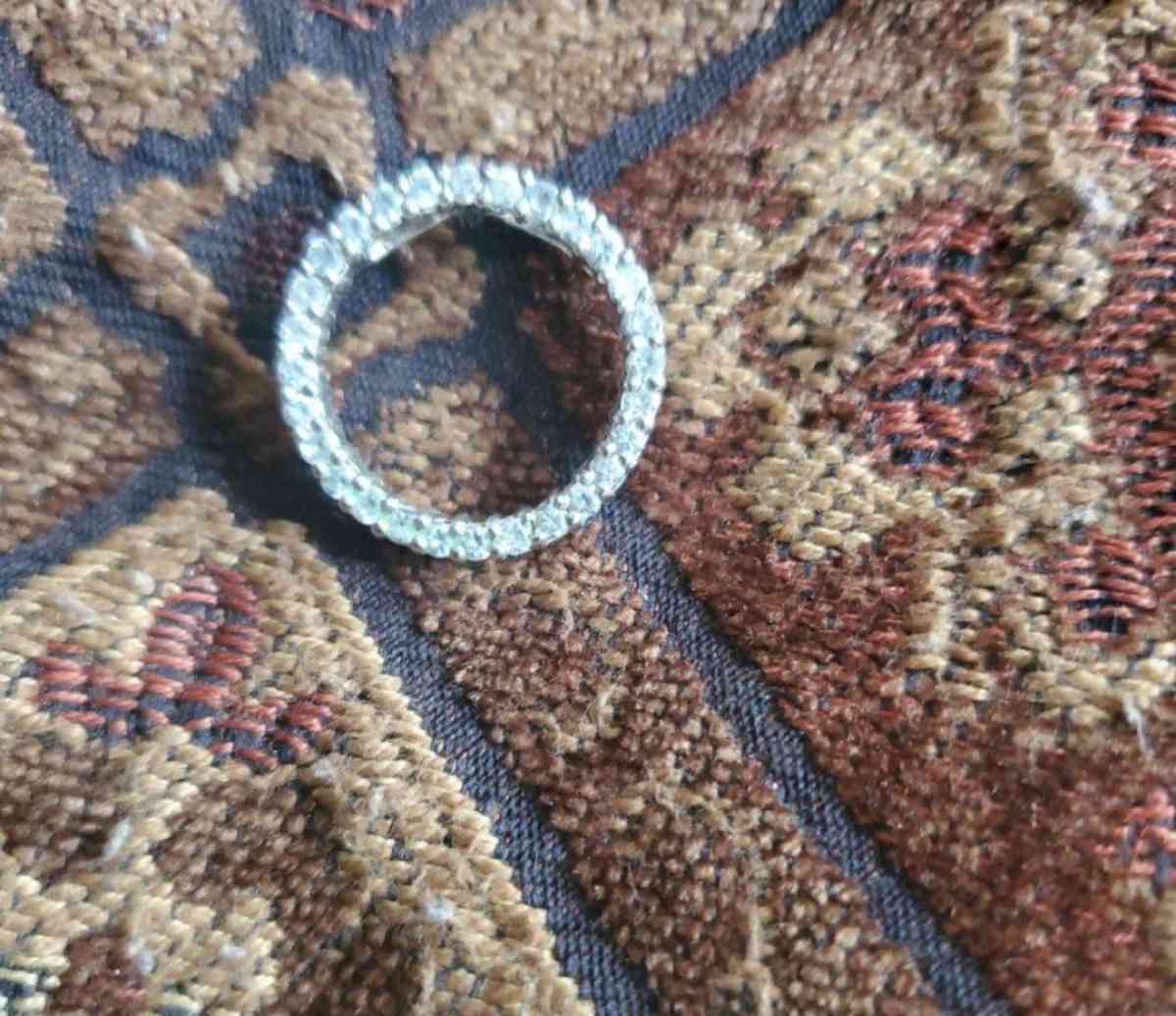 Sterling Silver And Swarovski Crystal Ring - Cross Hill, South Carolina - FleaMarketBay