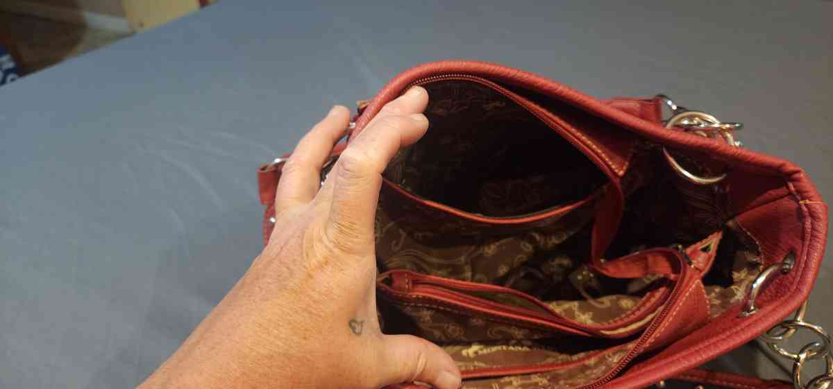 purse - Kokomo, Indiana - FleaMarketBay