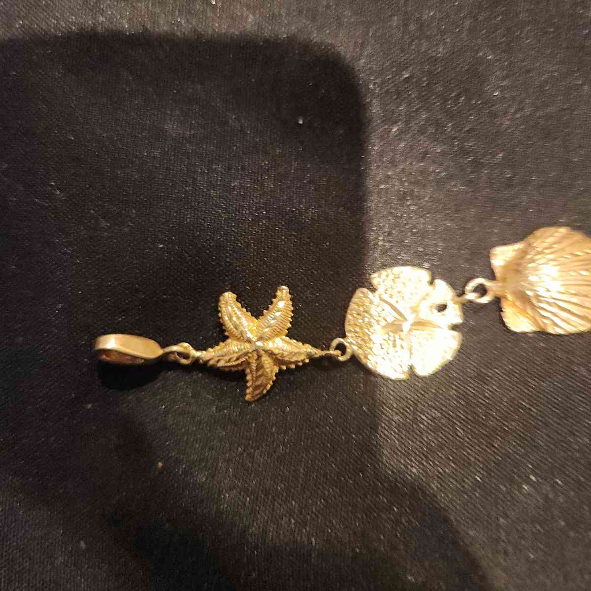 Sanddollar and Starfish Gold Bracelet - Hawley, Pennsylvania - FleaMarketBay