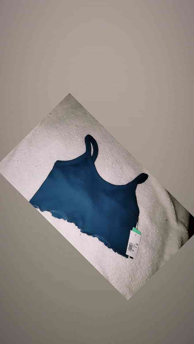 tops for ladys - San Bernardino, California - FleaMarketBay