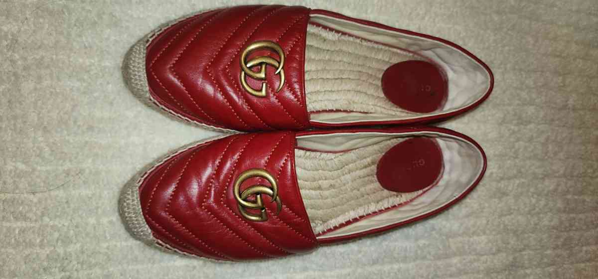 woman Gucci shoes size 10 - Indio, California - FleaMarketBay