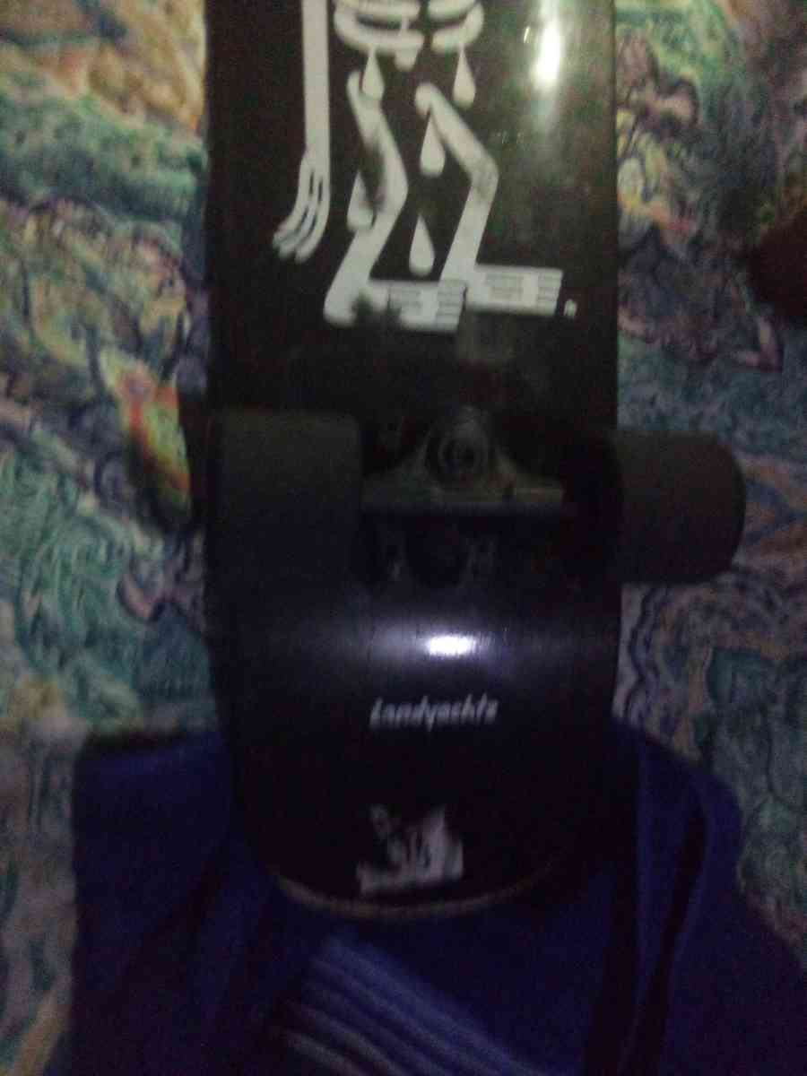 landyachtz skateboard - San Antonio, Texas - FleaMarketBay