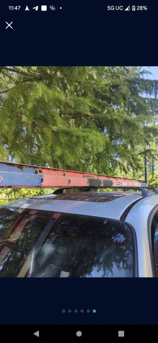 Louisville Ladder FE3228 28ft Fiberglass Extension Ladder 30 - North Plains, Oregon - FleaMarketBay