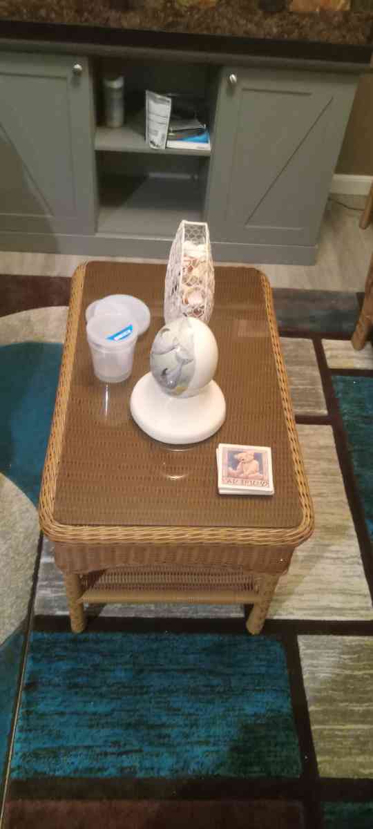 Hampton Bay Wicker Love Seats End Tables and Cofffee Table - Phoenix, Arizona - FleaMarketBay