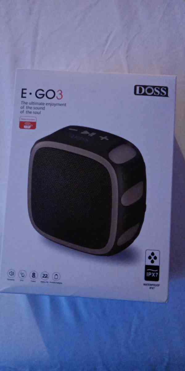 water proof portable speaker