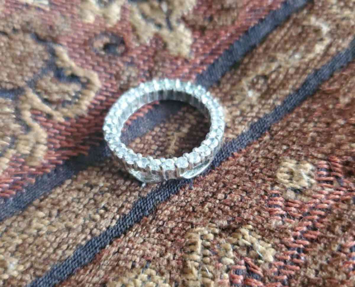 Sterling Silver And Swarovski Crystal Ring - Cross Hill, South Carolina - FleaMarketBay