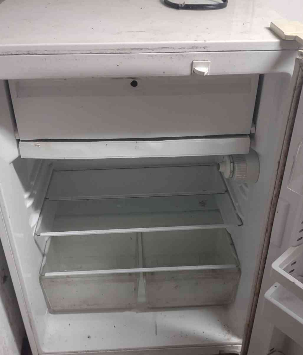 mini fridge - Jasper, Florida - FleaMarketBay