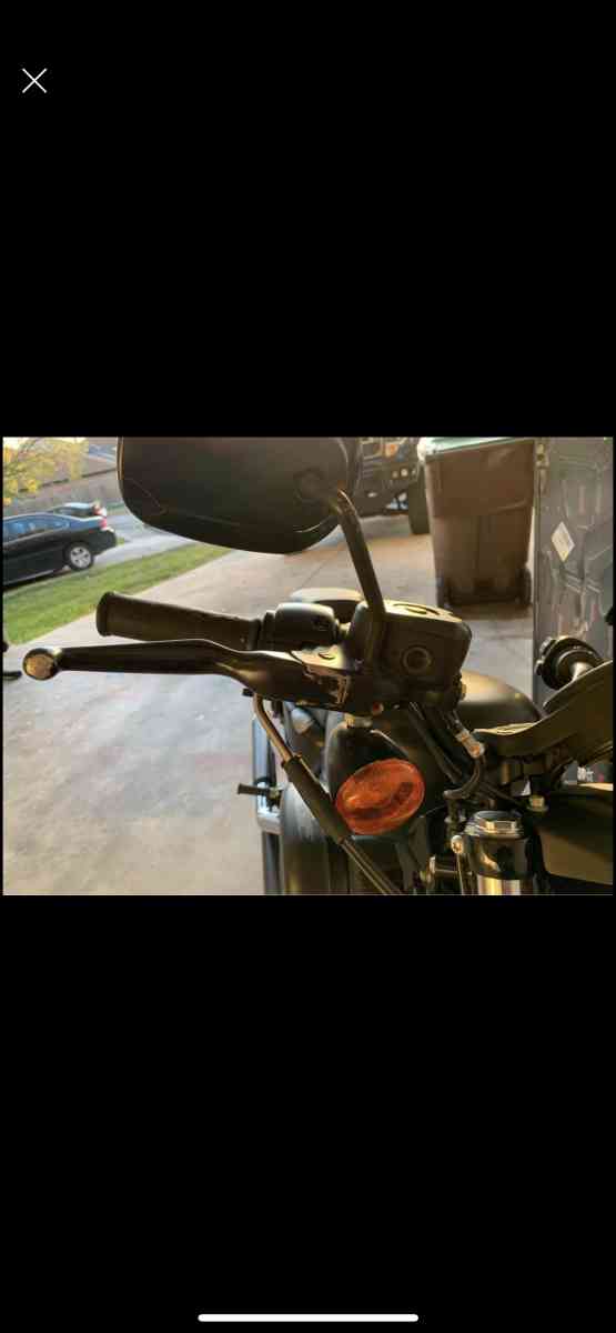 2015 883 iron xl - San Antonio, Texas - FleaMarketBay