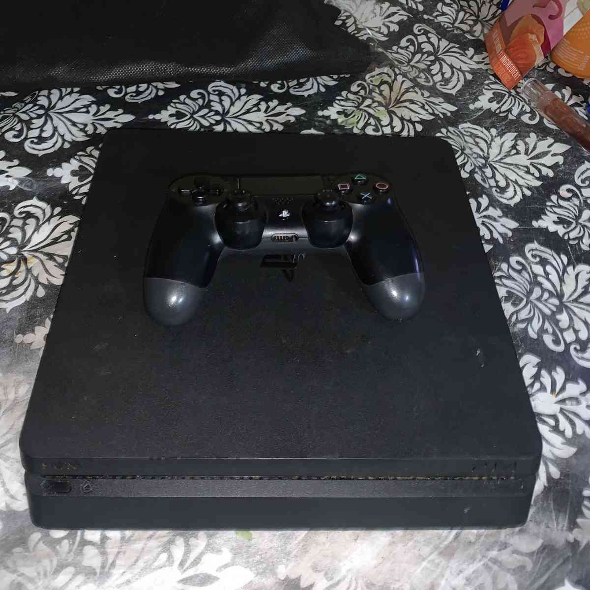 PlayStation 4Slim - Dallas, Texas