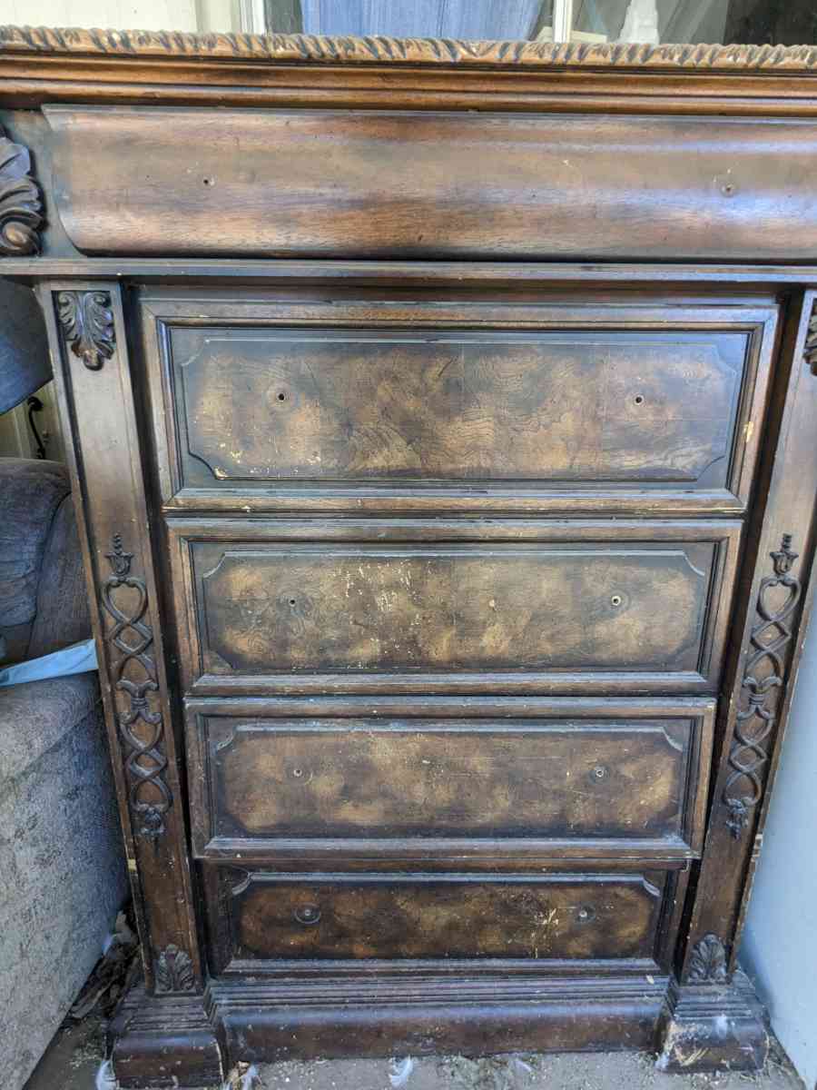 dresser - Cottonwood, Arizona