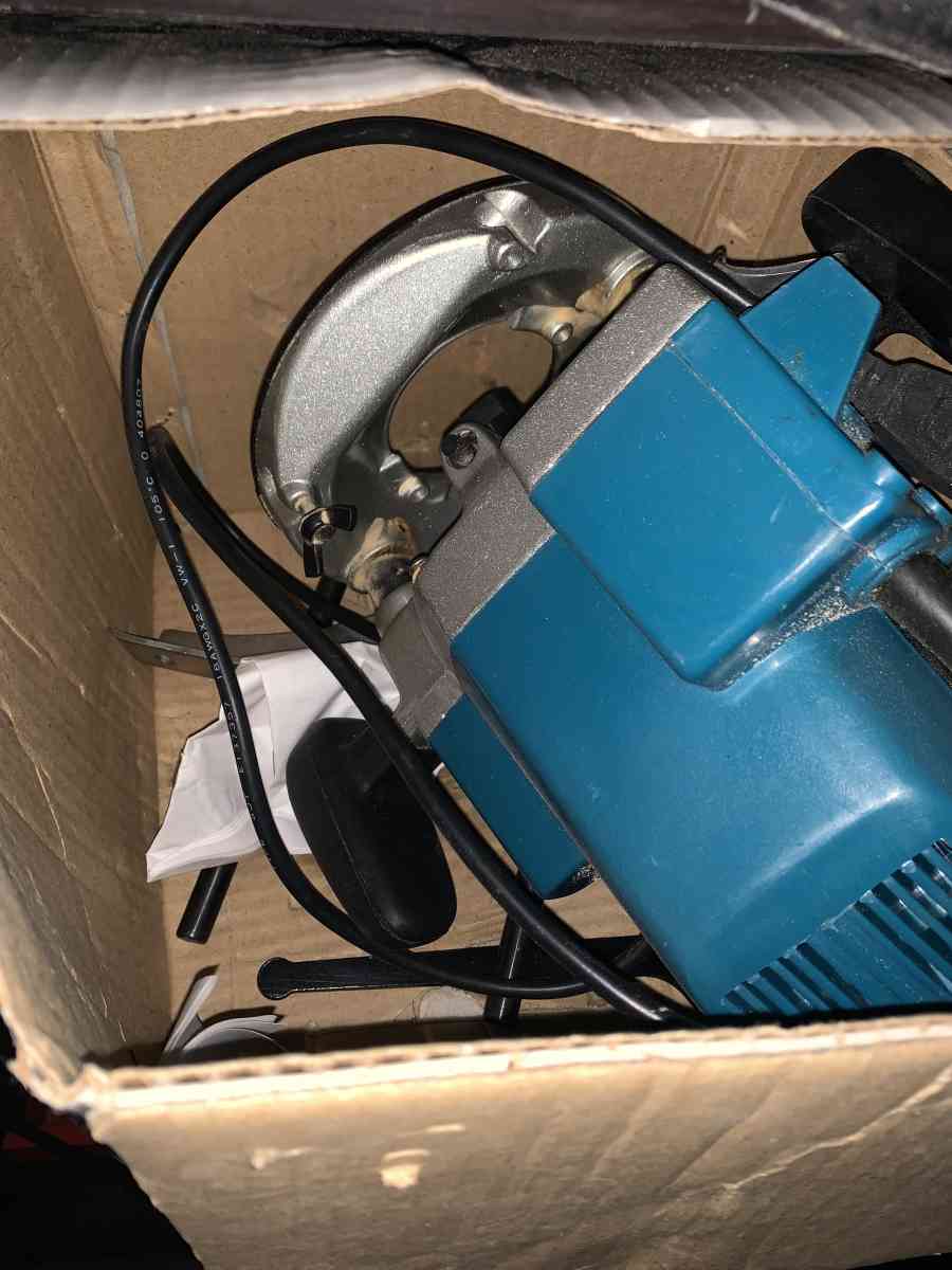 Brand New router  never been used in the box - Victorville, California - FleaMarketBay