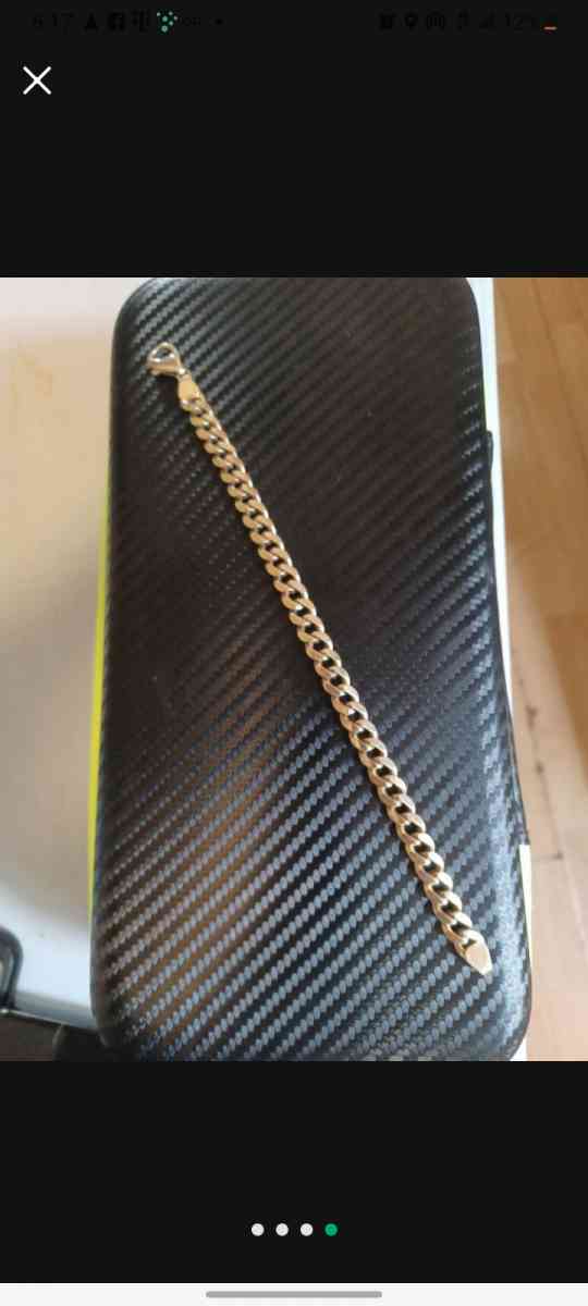 Gold bracelet - Chicago, Illinois - FleaMarketBay