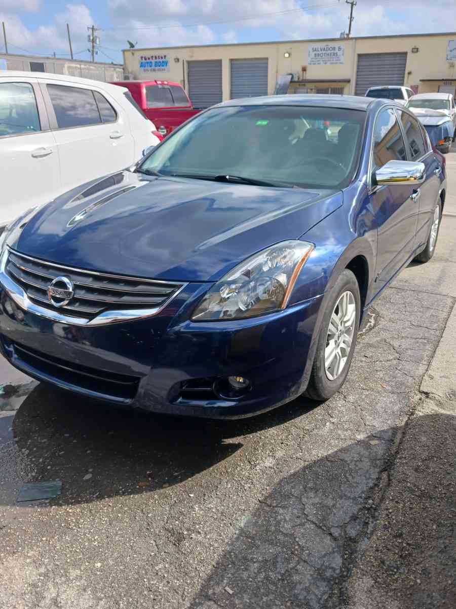 Nissan Altima 2012 - Hialeah, Florida