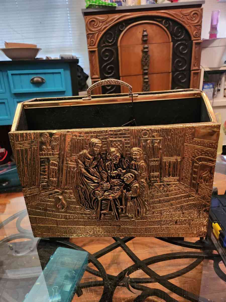 brass magazine rack - Lincolnton, North Carolina