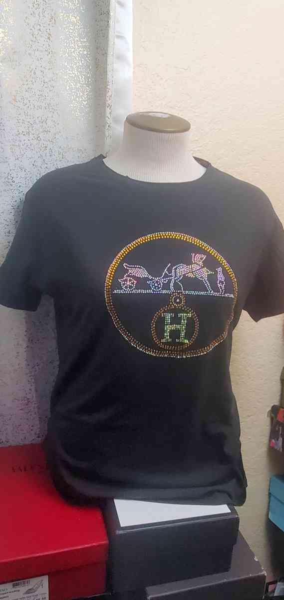 shirts 25 each - Mission Viejo, California - FleaMarketBay