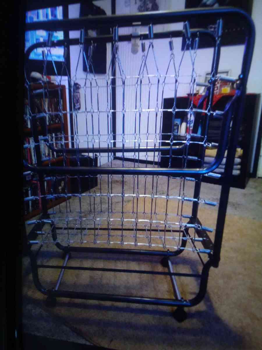twin metal frame that folds up twin and full mattresses - Ceres, California