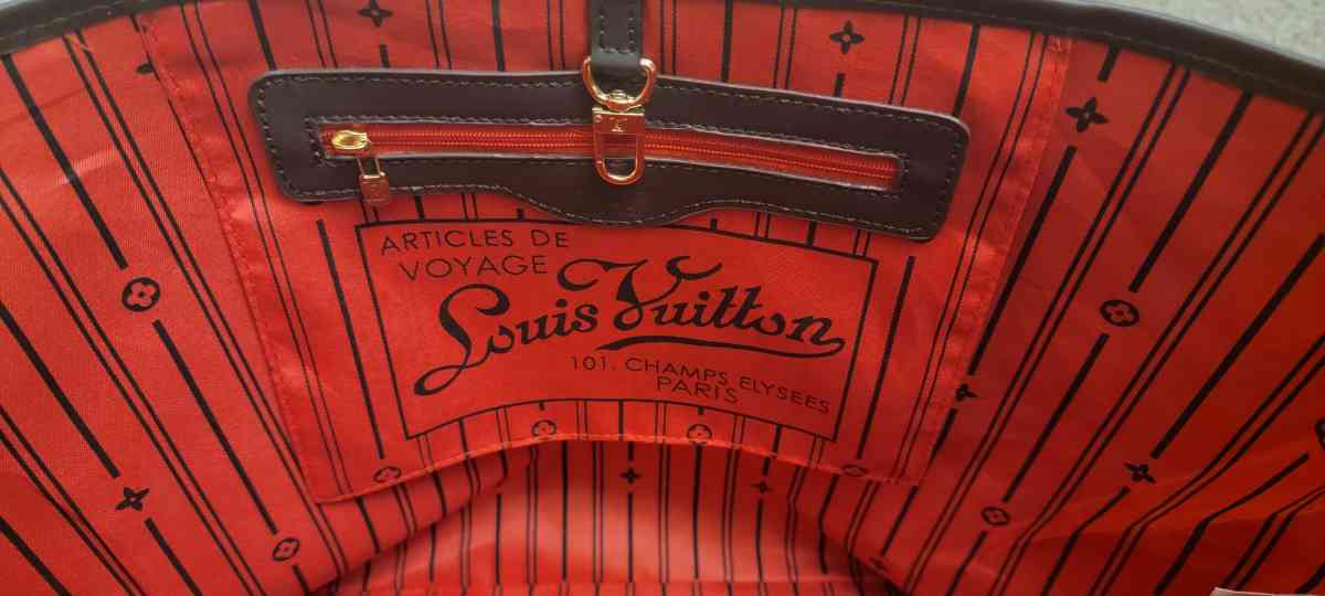 Louis Vuitton Neverfull Damier Ebene WITH POUCH - Acworth, Georgia - FleaMarketBay