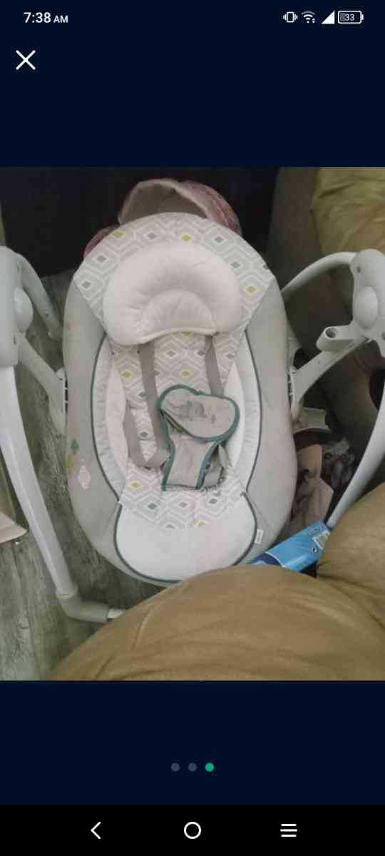 clothes - Weslaco, Texas - FleaMarketBay