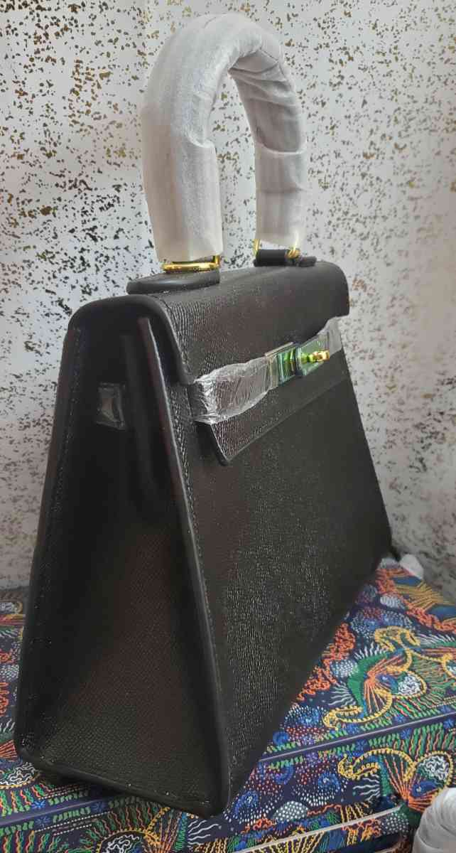 Kelly Bag black - Mission Viejo, California - FleaMarketBay