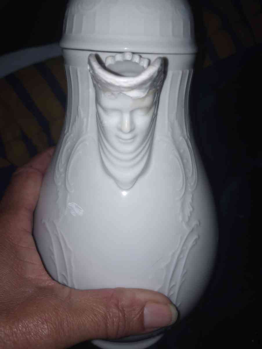 UNIQUE NOVEL Furstenberg Porcelain Coffee Pot Teapot MANS FA - Windsor Mill, Maryland