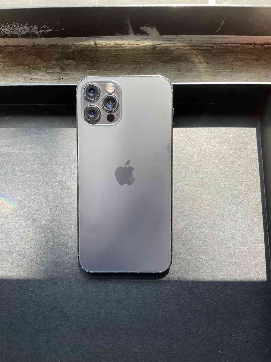 iPhone12 Pro 256GB Unlocked - Richmond Hill, New York
