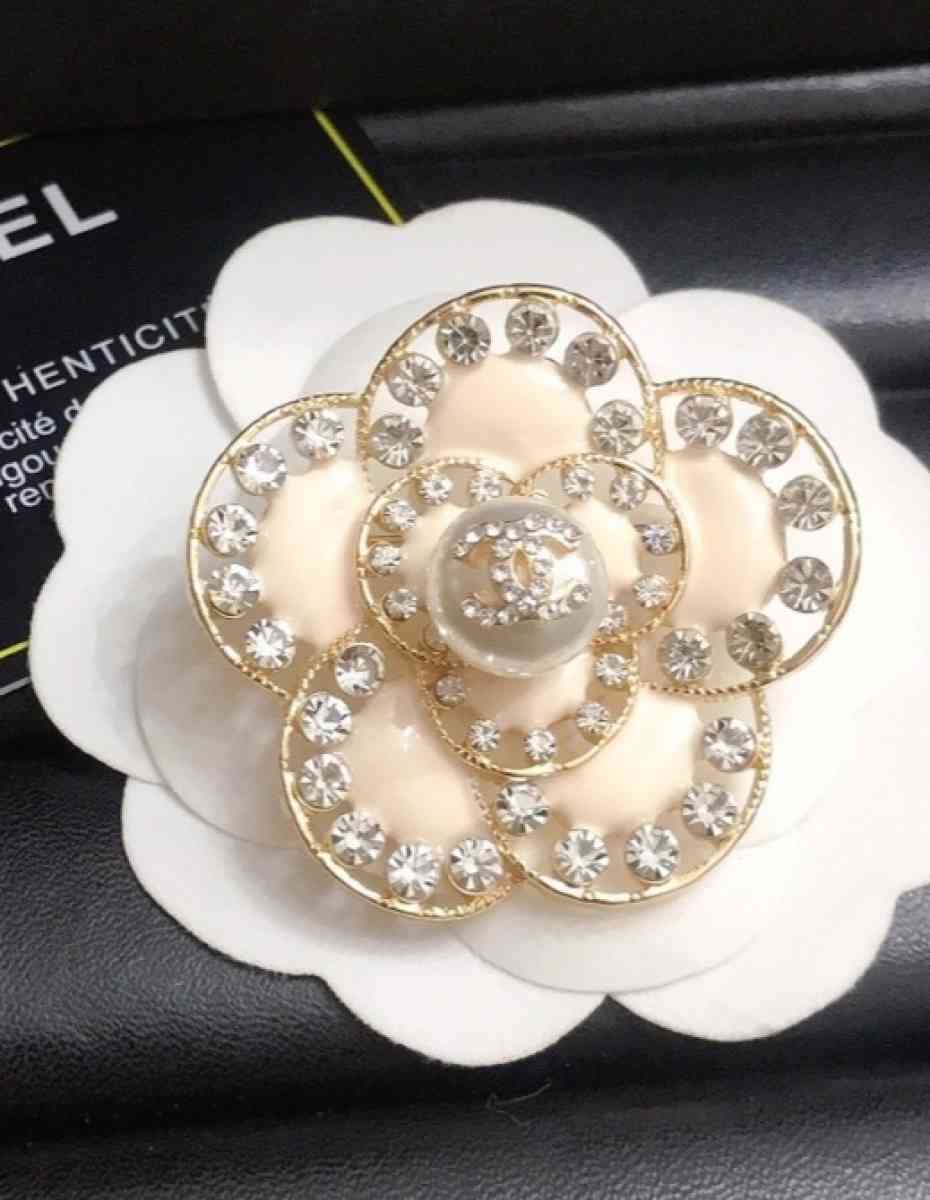 brooches cc pin - Mission Viejo, California - FleaMarketBay