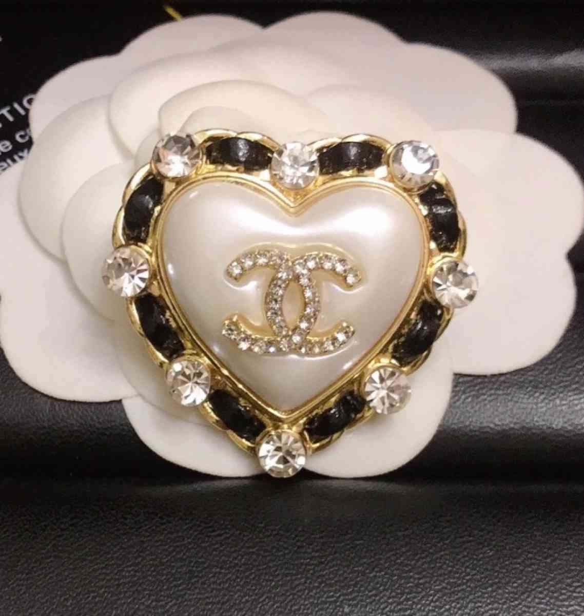 brooch cC pin - Mission Viejo, California