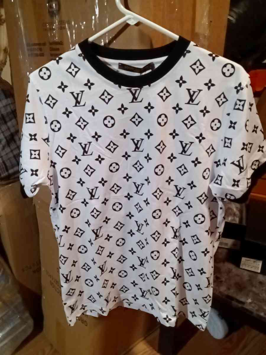 Louis Vuitton tshirt - Aberdeen Proving Ground, Maryland - FleaMarketBay