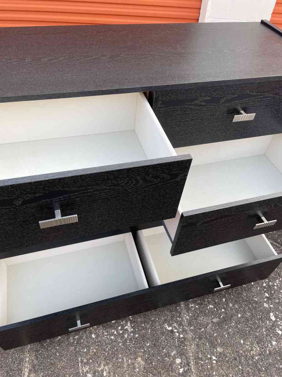 3 Piece Bedroom Furniture Set made in Italy - Houston, Texas - FleaMarketBay