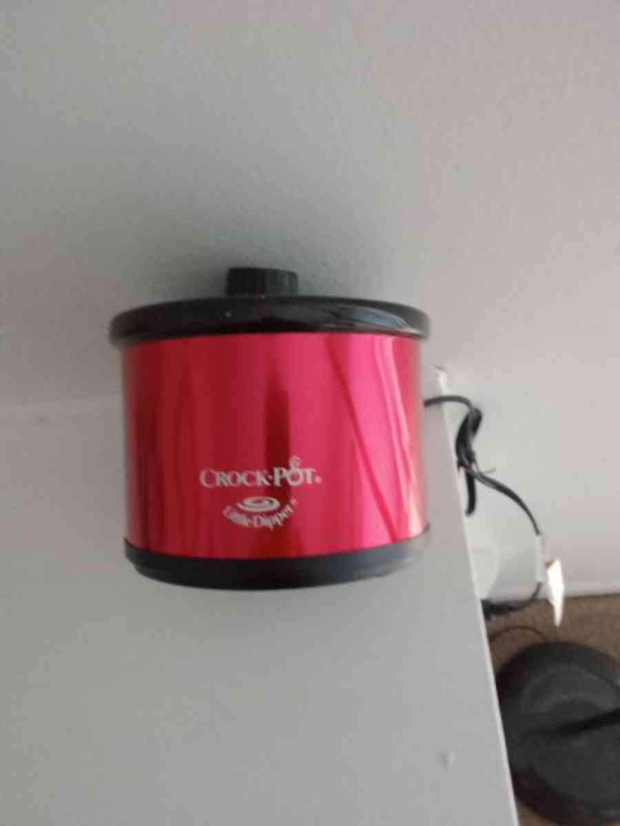 crock pot and little dipper - Taylor, Michigan - FleaMarketBay
