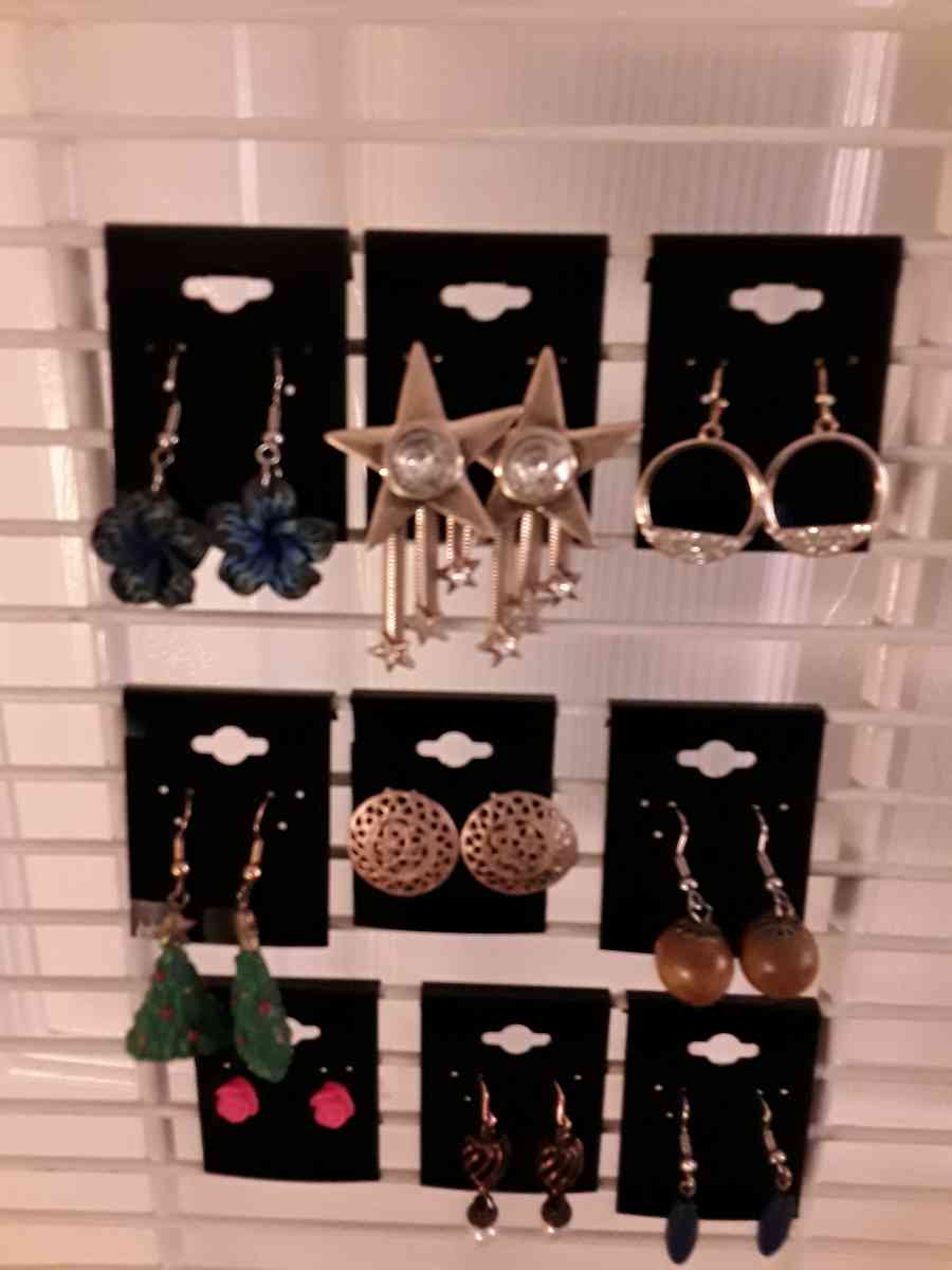 Earrings - Portland, Oregon - FleaMarketBay