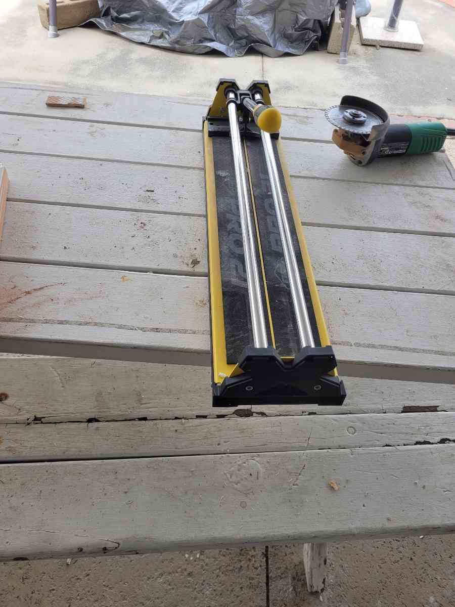 tile cutters 3 pieces - Canoga Park, California - FleaMarketBay
