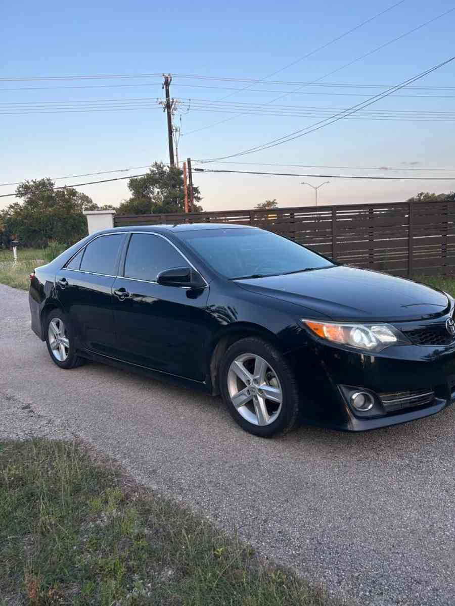 2013 Toyota Camry Luxury Edition - Los Angeles, California