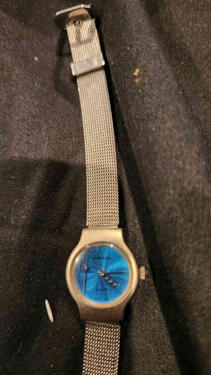 Roumours Watch  needs battery - Hawley, Pennsylvania - FleaMarketBay