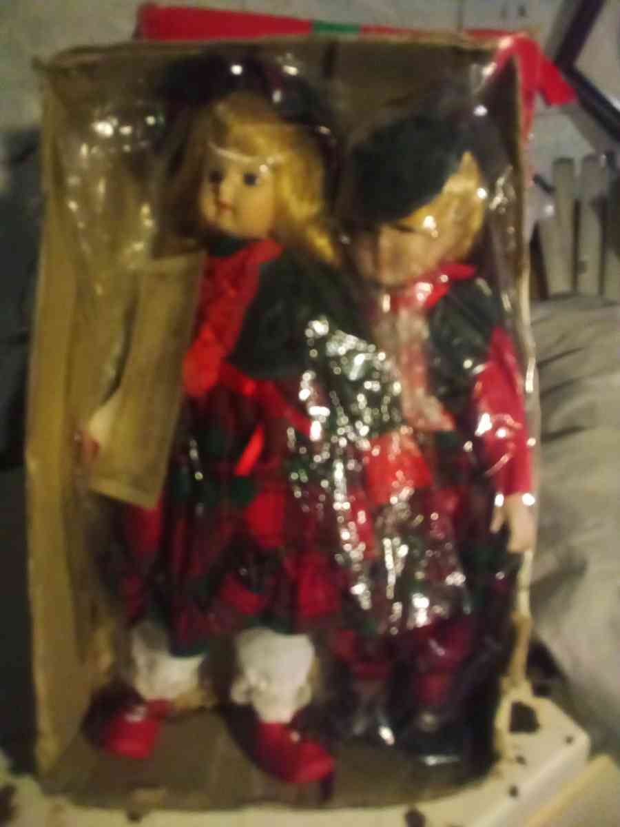 Nicky And Nina - Alliance, Ohio - FleaMarketBay