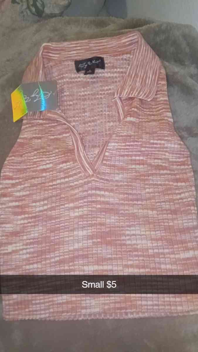 clothes - Denver, Colorado - FleaMarketBay