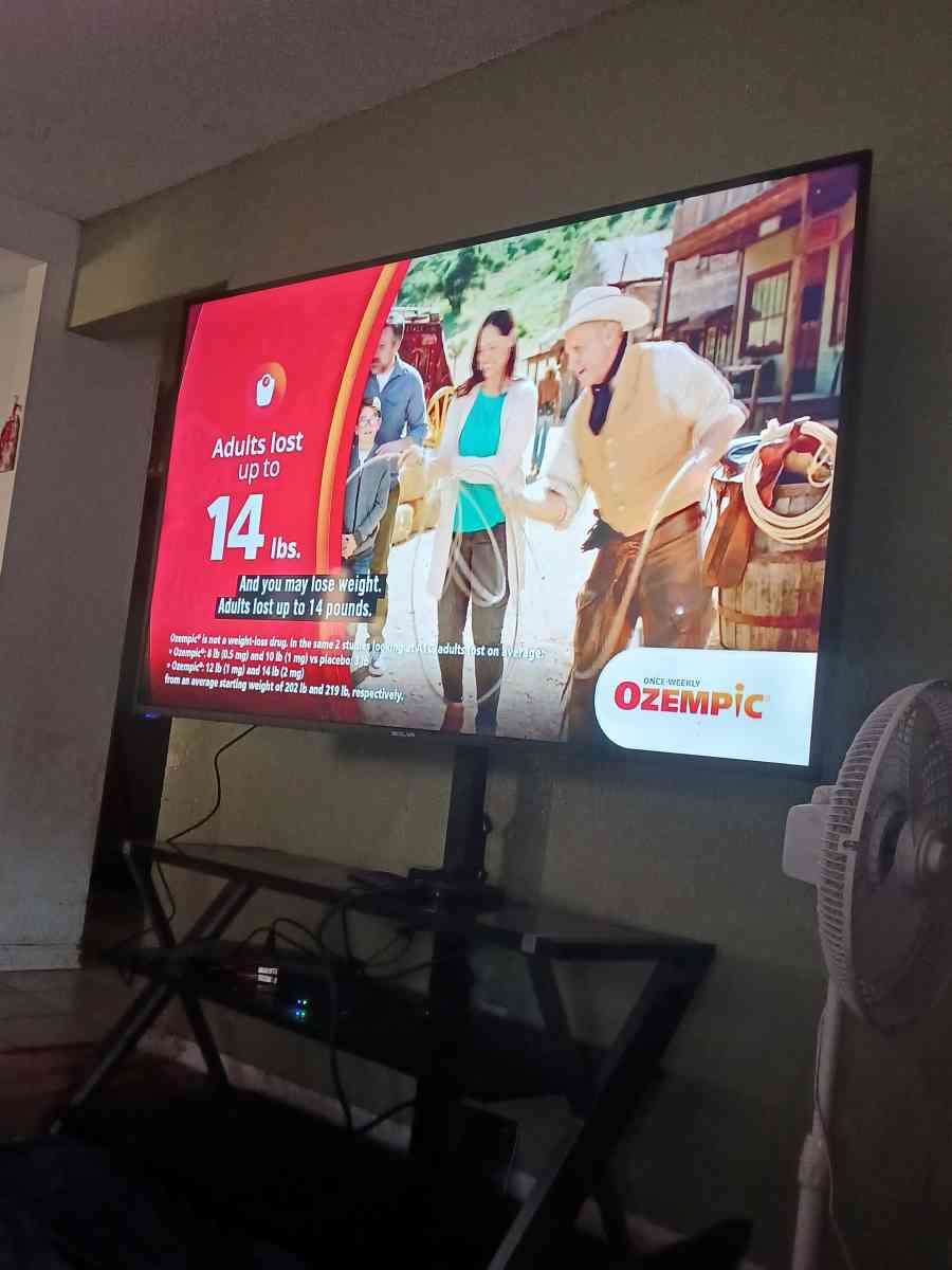 75 inch TV It Works Great Stand Included Need To Sell ASAP - Stockton, California - FleaMarketBay