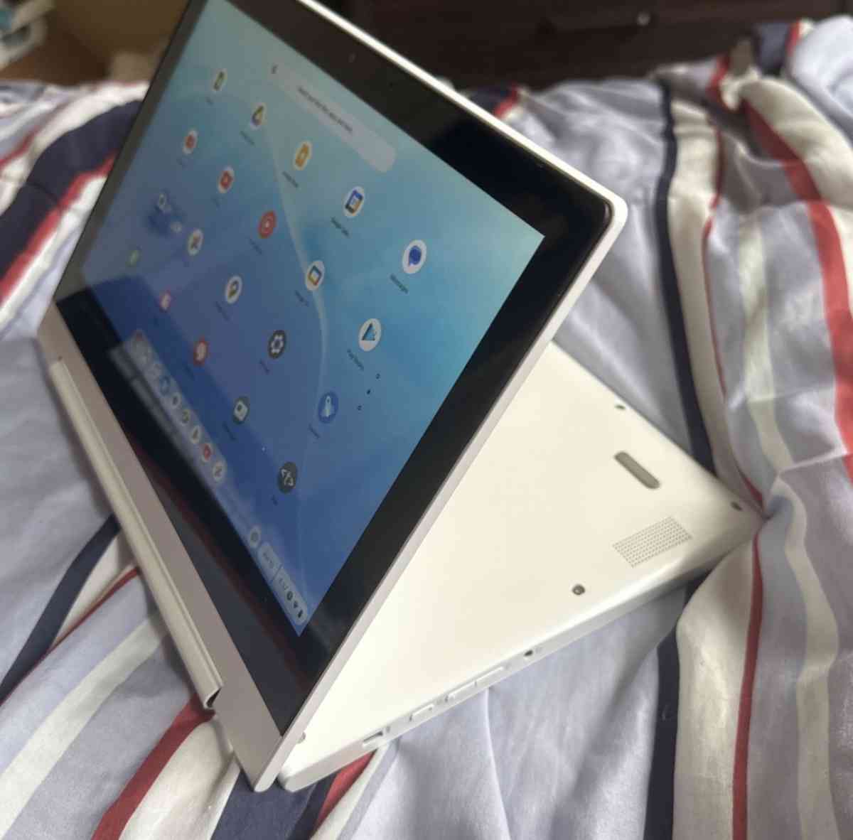 Lenovo 2in1 Tablet - Mcdonough, Georgia - FleaMarketBay