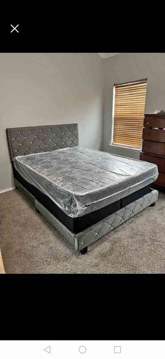Bed Frames with box spring and mattress complete set - Dallas, Texas - FleaMarketBay