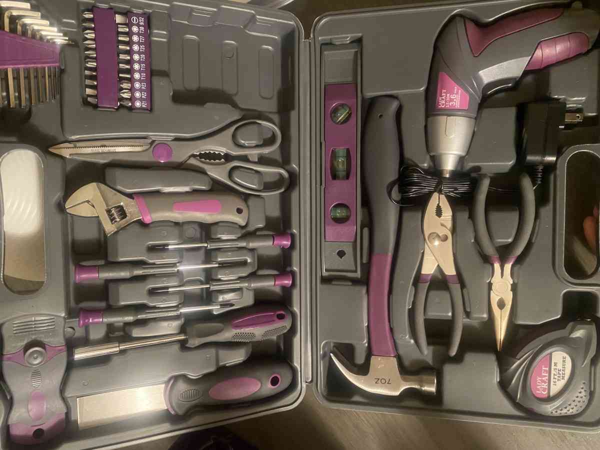 lady craft - Oak Lawn, Illinois